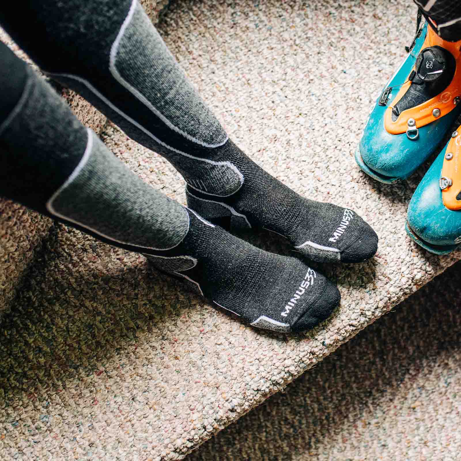 SSK19BK-5_merino_wool_snowboard_socks_padded_cushion.jpg