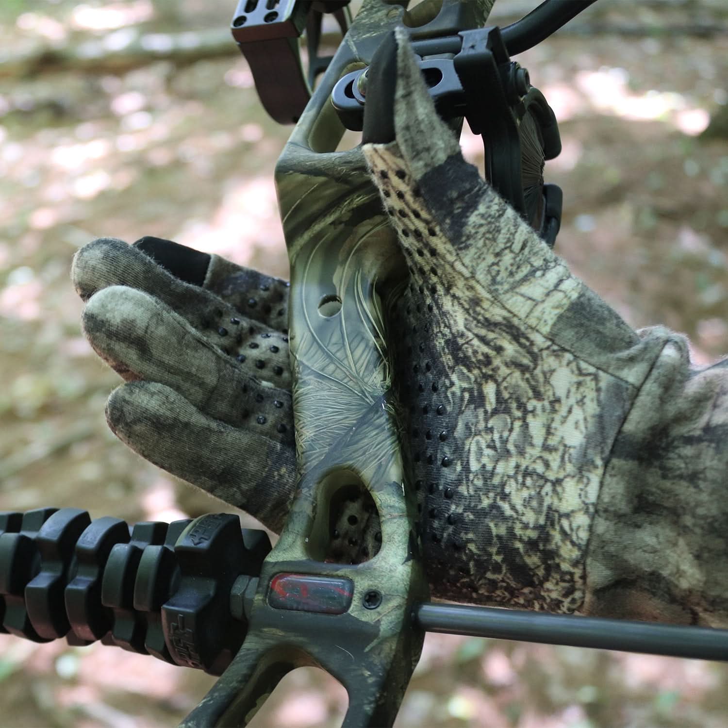 mossy-oak-merino-touchscreen-gloves-bow.jpg